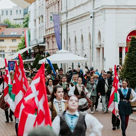 Cityluxandloft 2 Bestern * Szeged